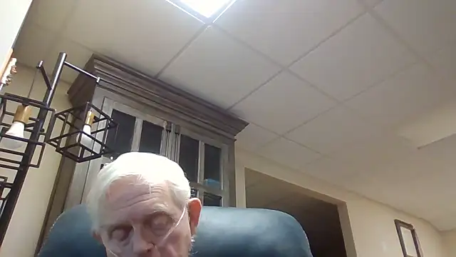 Snapshot of bootlegmanz chatting on 01.18.26 bootlegmanz online show from 01.18.26