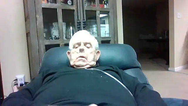 Snapshot of bootlegmanz chatting on 01.19.26 bootlegmanz online show from 01.19.26