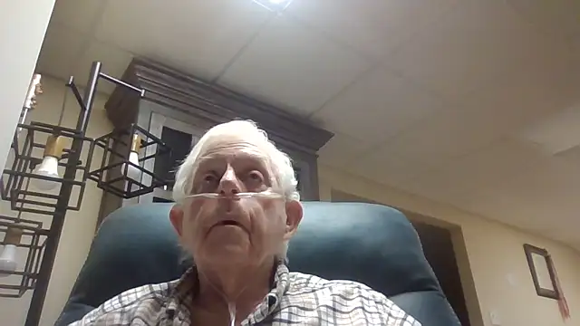 Snapshot of bootlegmanz chatting on 02.13.26 bootlegmanz online show from 02.13.26