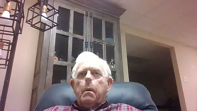 Snapshot of bootlegmanz chatting on 02.14.26 bootlegmanz online show from 02.14.26