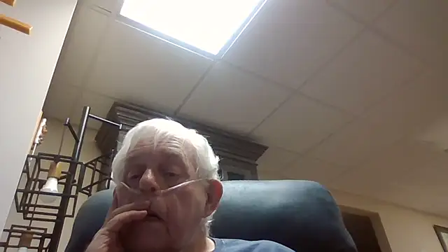 Snapshot of bootlegmanz chatting on 02.21.26 bootlegmanz online show from 02.21.26