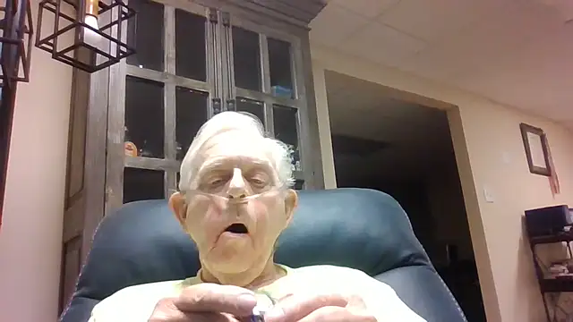 Snapshot of bootlegmanz chatting on 07.12.26 bootlegmanz online show from 07.12.26