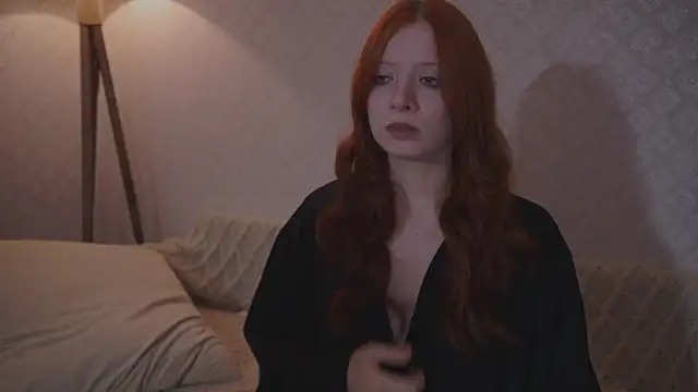 Snapshot of the_cure___ chatting on 10.05.25 the cure online show from 10.05.25