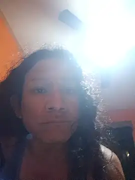 Snapshot of miicheele32 chatting on 10.12.25 miicheele32 online show from 10.12.25