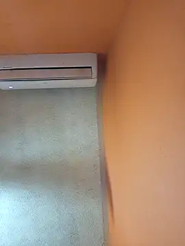 Snapshot of miicheele32 chatting on 10.26.25 miicheele32 online show from 10.26.25