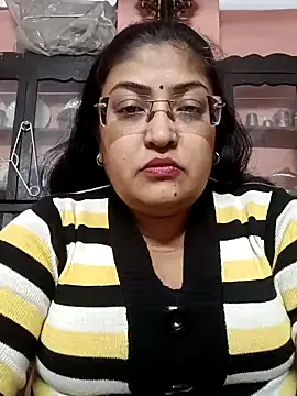 LAVERNIYA  online show from 12.23.24