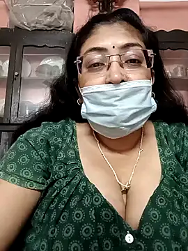 LAVERNIYA  online show from 02.02.25