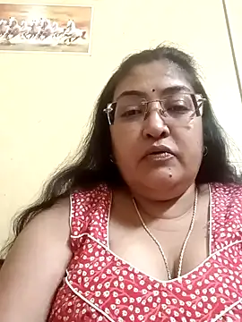 LAVERNIYA  online show from 02.15.25