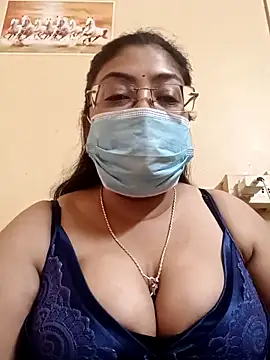 LAVERNIYA  online show from 03.07.25