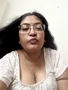 LAVERNIYA  online show from 09.19.25