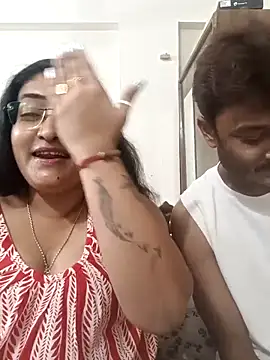 LAVERNIYA  online show from 10.11.25