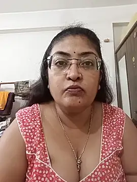 LAVERNIYA  online show from 10.29.25