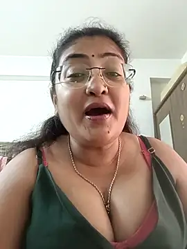 LAVERNIYA  online show from 11.01.25