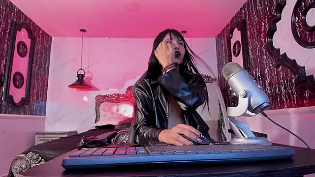 NAILAHARD online show from 12.28.24