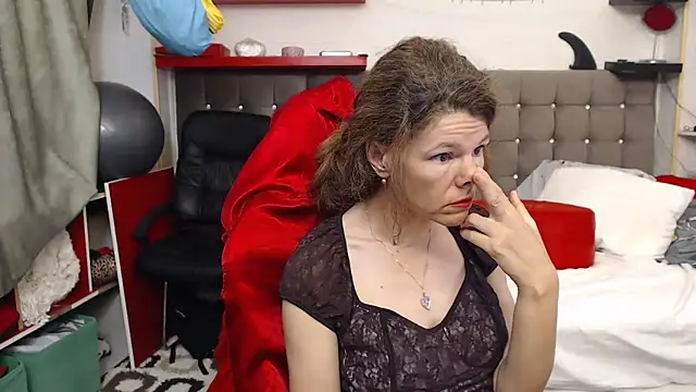 Snapshot of kellyterapy chatting on 09.26.25 kellyterapy online show from 09.26.25