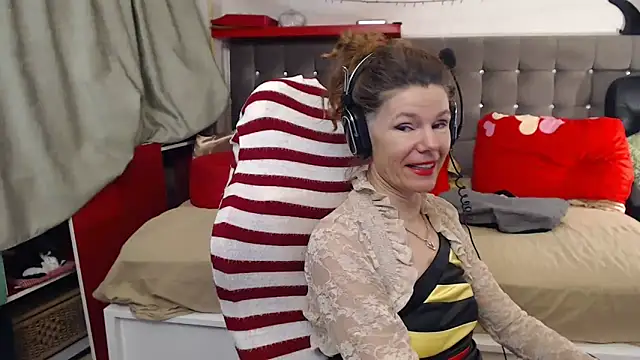 Snapshot of kellyterapy chatting on 11.09.25 kellyterapy online show from 11.09.25