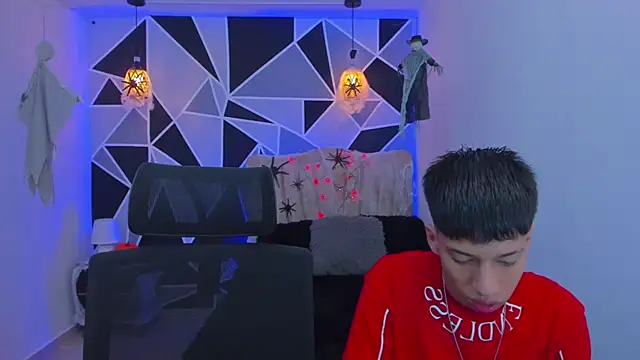 Snapshot of Juan_Nd_Steven chatting on 10.22.25 Juan Nd Steven online show from 10.22.25