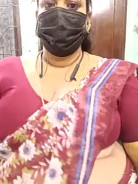 Snapshot of ashikaa_r chatting on 04.27.26 ashikaa r online show from 04.27.26