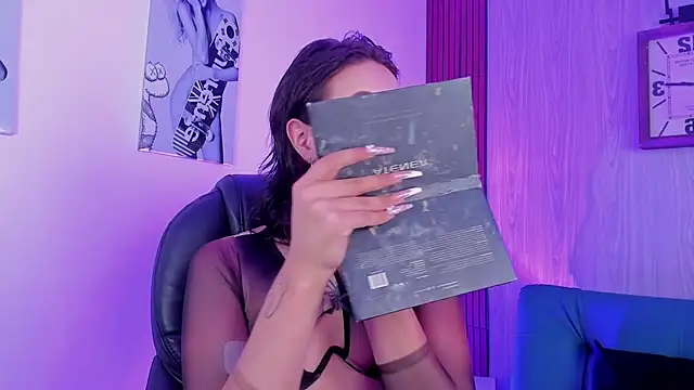 Snapshot of miah_connor chatting on 10.03.25 miah connor online show from 10.03.25