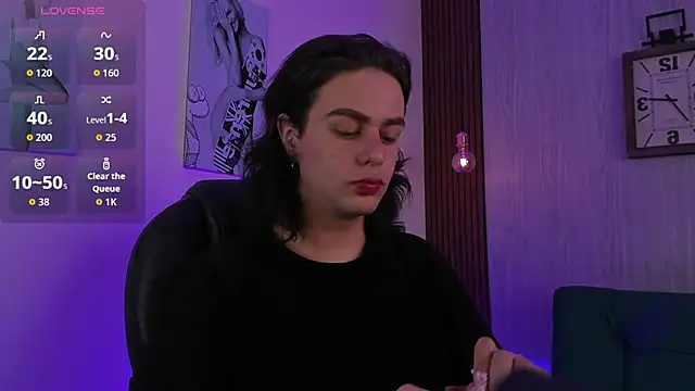 Snapshot of miah_connor chatting on 10.05.25 miah connor online show from 10.05.25