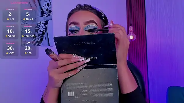 Snapshot of miah_connor chatting on 10.28.25 miah connor online show from 10.28.25