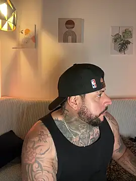 yeikoe1 online show from 09.30.25