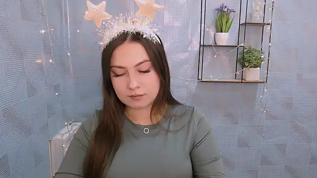 EmiliaTemi  online show from 12.24.24