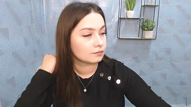 EmiliaTemi  online show from 01.30.25