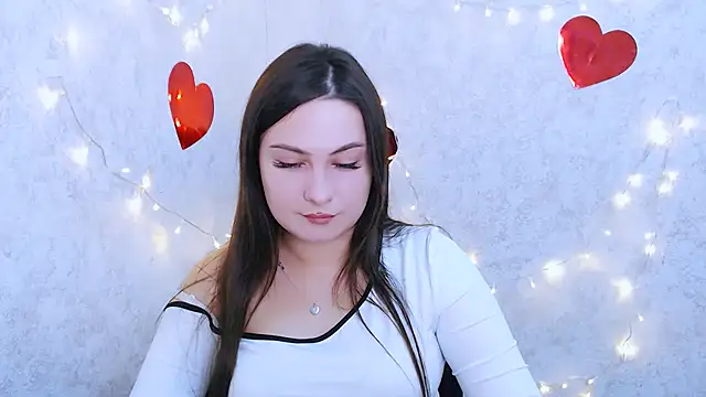 EmiliaTemi  online show from 02.18.25