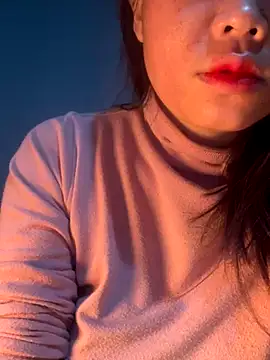 Snapshot of Laura8910 chatting on 12.05.24 Laura8910 online show from 12.05.24