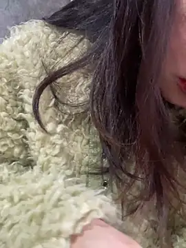 Snapshot of Laura8910 chatting on 03.11.25 Laura8910 online show from 03.11.25