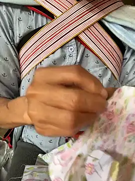 Snapshot of Laura8910 chatting on 10.28.25 Laura8910 online show from 10.28.25