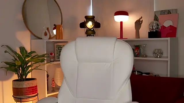 nahiapaws online show from 10.03.25