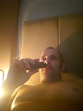 Snapshot of Dorset8360 chatting on 12.19.24 Dorset8360 online show from 12.19.24