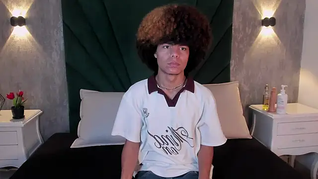 Snapshot of Alexiis_Etereo chatting on 02.28.26 Alexiis Etereo online show from 02.28.26