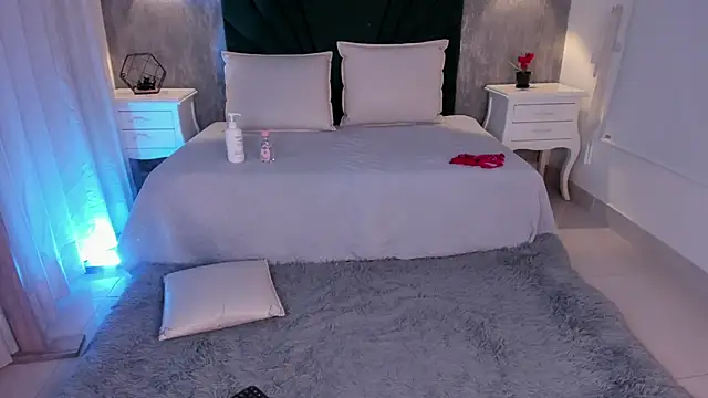 Alexiis Etereo online show from 04.10.26