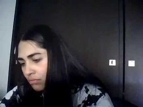 Charlotte cute18 online show from 12.13.24