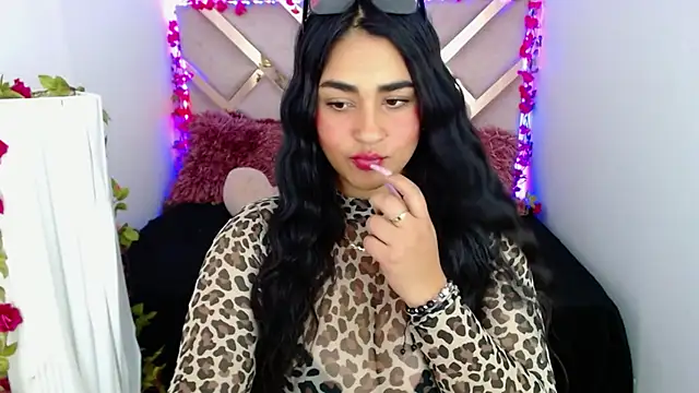 Charlotte cute18 online show from 03.07.25