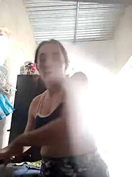 Snapshot of Isabel23zr chatting on 11.19.25 Isabel23zr online show from 11.19.25