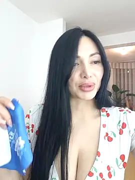 Snapshot of _monicab chatting on 09.30.25 monicab online show from 09.30.25