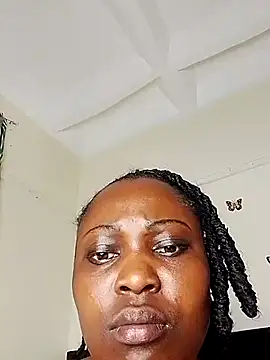 melaninebony1 online show from 11.19.25