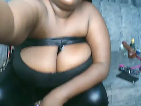 Bigboobylovers online show from 10.17.25