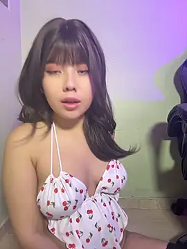 Snapshot of MarielQueenx chatting on 04.26.26 MarielQueenx online show from 04.26.26