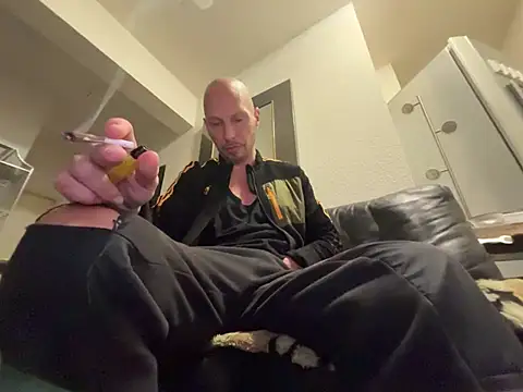Snapshot of Germankink chatting on 12.18.24 Germankink online show from 12.18.24
