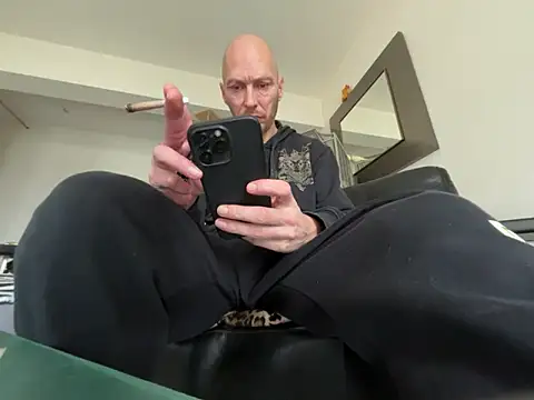 Snapshot of Germankink chatting on 01.18.25 Germankink online show from 01.18.25