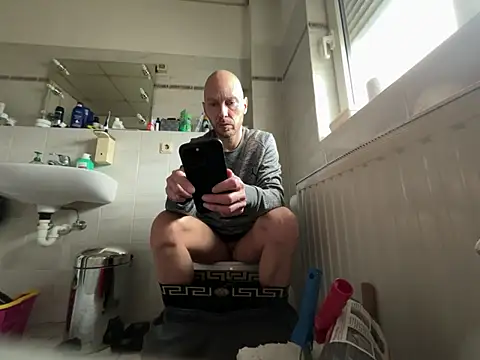 Snapshot of Germankink chatting on 01.21.25 Germankink online show from 01.21.25