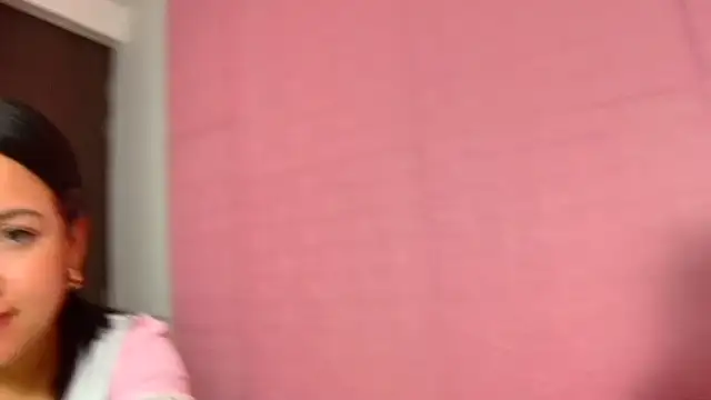 strawberrymia68 online show from 01.24.25