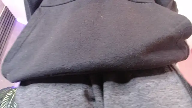 Snapshot of JuliaRose_ks chatting on 09.29.25 JuliaRose ks online show from 09.29.25