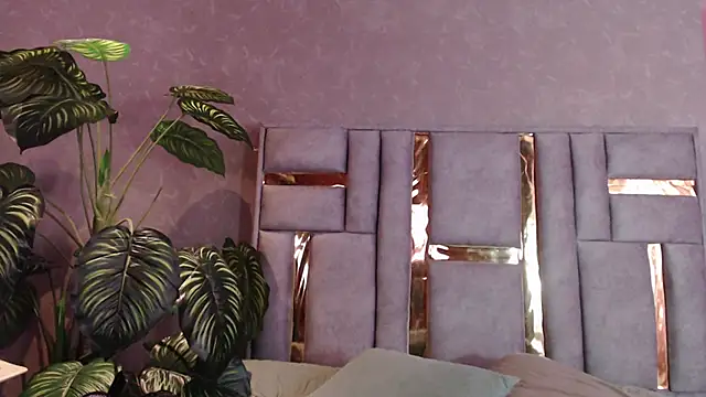 Snapshot of JuliaRose_ks chatting on 10.01.25 JuliaRose ks online show from 10.01.25