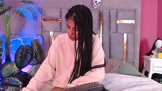 Snapshot of JuliaRose_ks chatting on 10.17.25 JuliaRose ks online show from 10.17.25